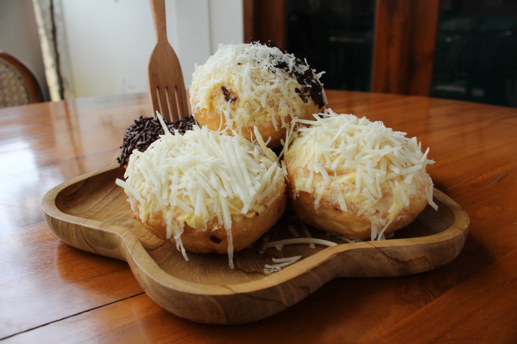 Onde Onde Donat Ibu Trisniyanti